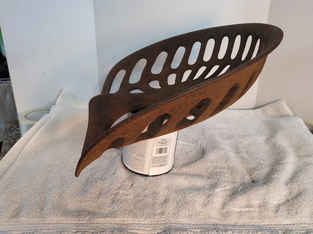 Antique Solid Comfort Cast Iron Tractor Implement Seat Bottom #104