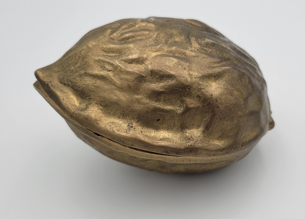 LARGE Walnut Shaped SOLID BRASS NUTCRACKER WALNUTS Opens To Crack Your Nuts