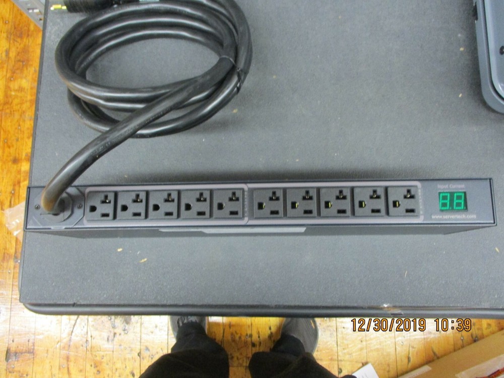 SERVER TECHNOLOGY - C-10H1-L30M - Metered Cabinet Distribution Unit