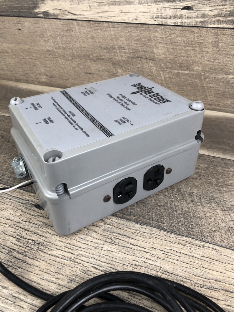 Titan Controls Spartan Series 4 Light Controller 240V Model 702898