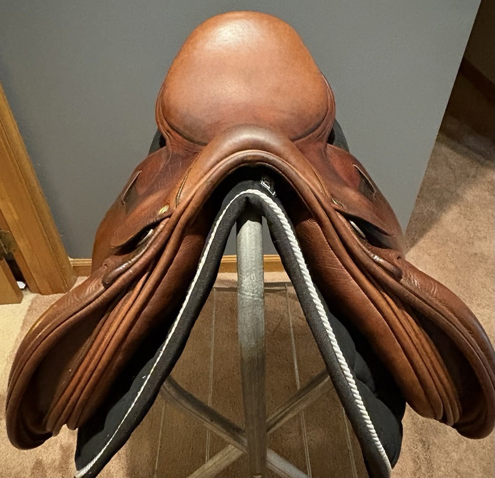 18” County Sensation English Saddle