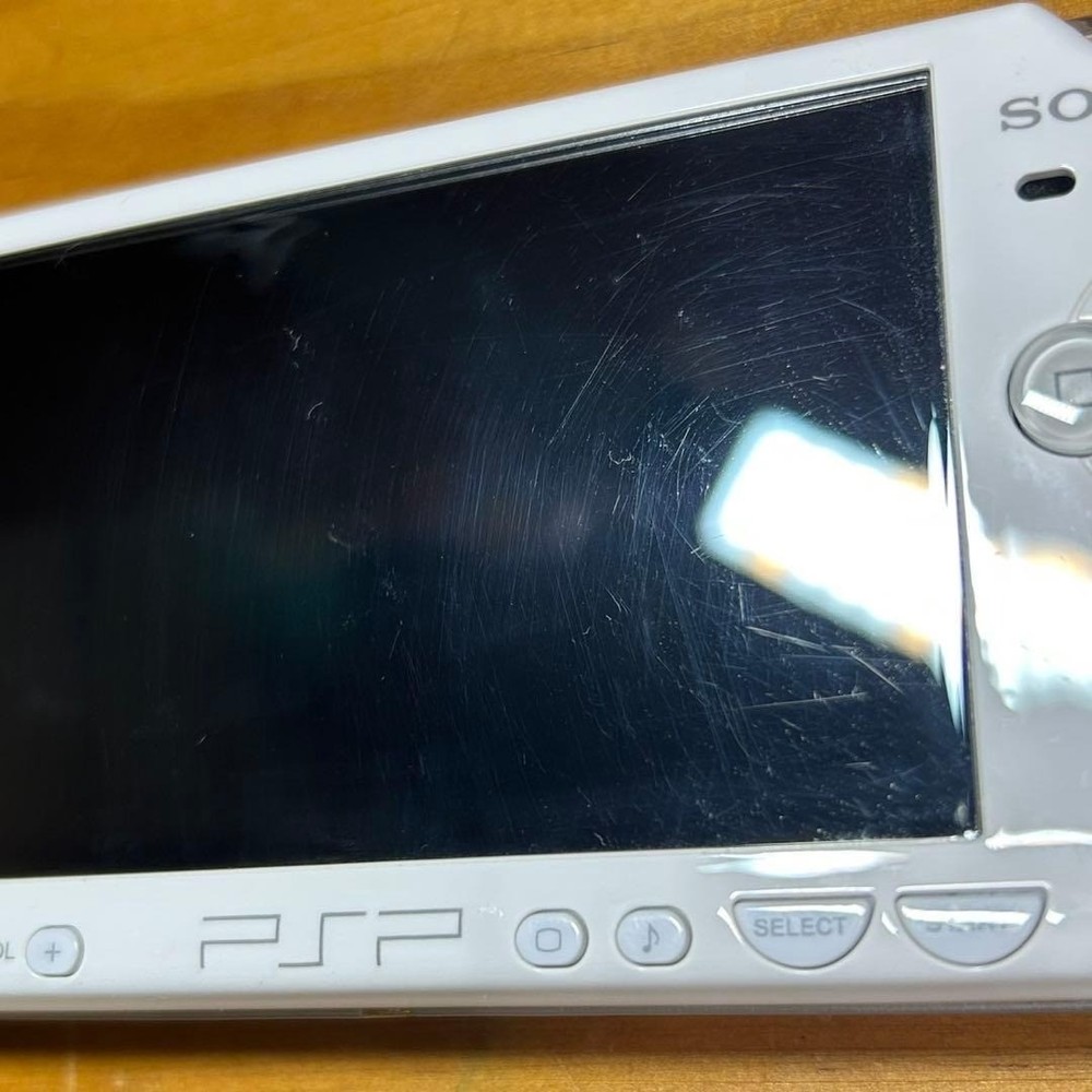 PSP 2000 Ceramic White 6299 From Japan
