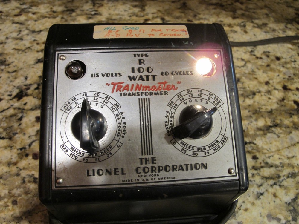 Lionel Type R Trainmaster Transformer 100 watt, Tested. Ready to use!