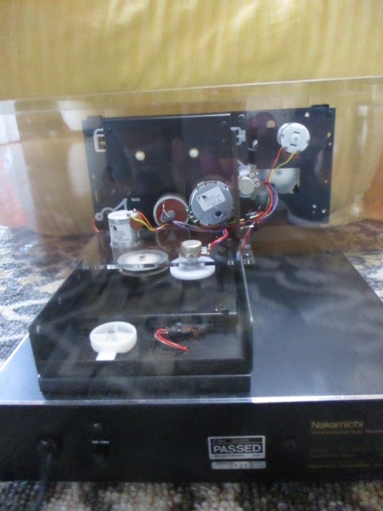 NAKAMICHI UNIDIRECTIONAL AUTO REVERSE SYSTEM !USED FOR DEMONSTRATIONS!