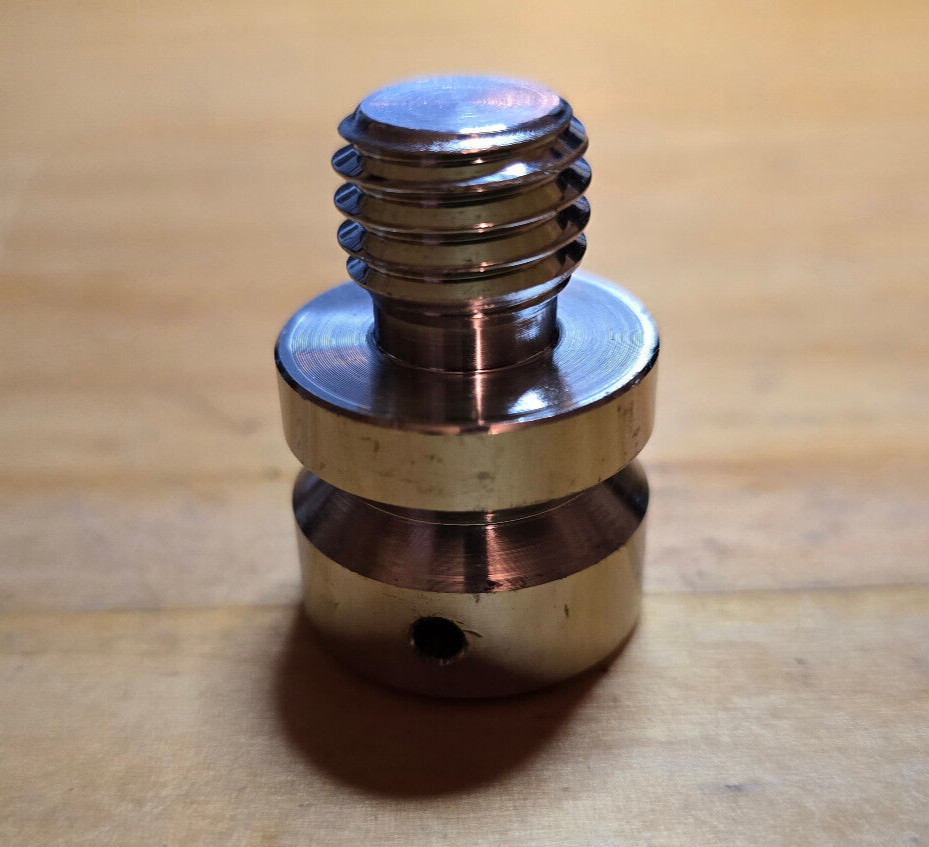 Topcon Plug Adapter  Item #: T51940