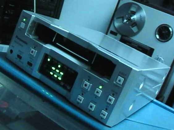 Panasonic AG-DV2500p MiniDv Player and Recorder