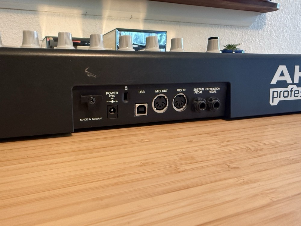 Akai Professional MPK49 49-Key USB Midi Performance Keyboard Controller