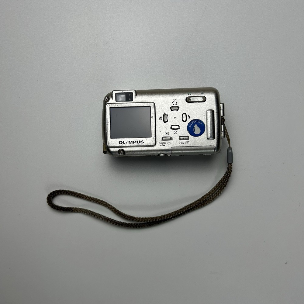 Olympus Stylus 300 Digital Camera 3.2 Megapixel 3x Optical Zoom (Untested)