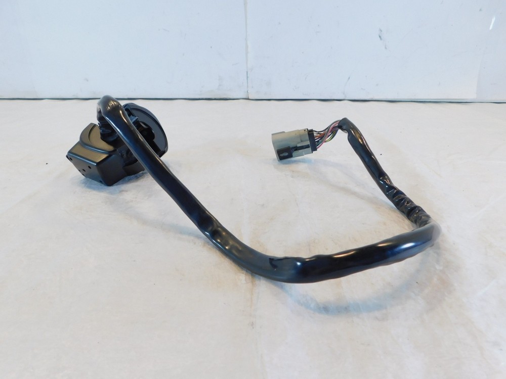 Harley Davidson Electra Glide Ultra Classic Left Handlebar Speaker Volume Switch