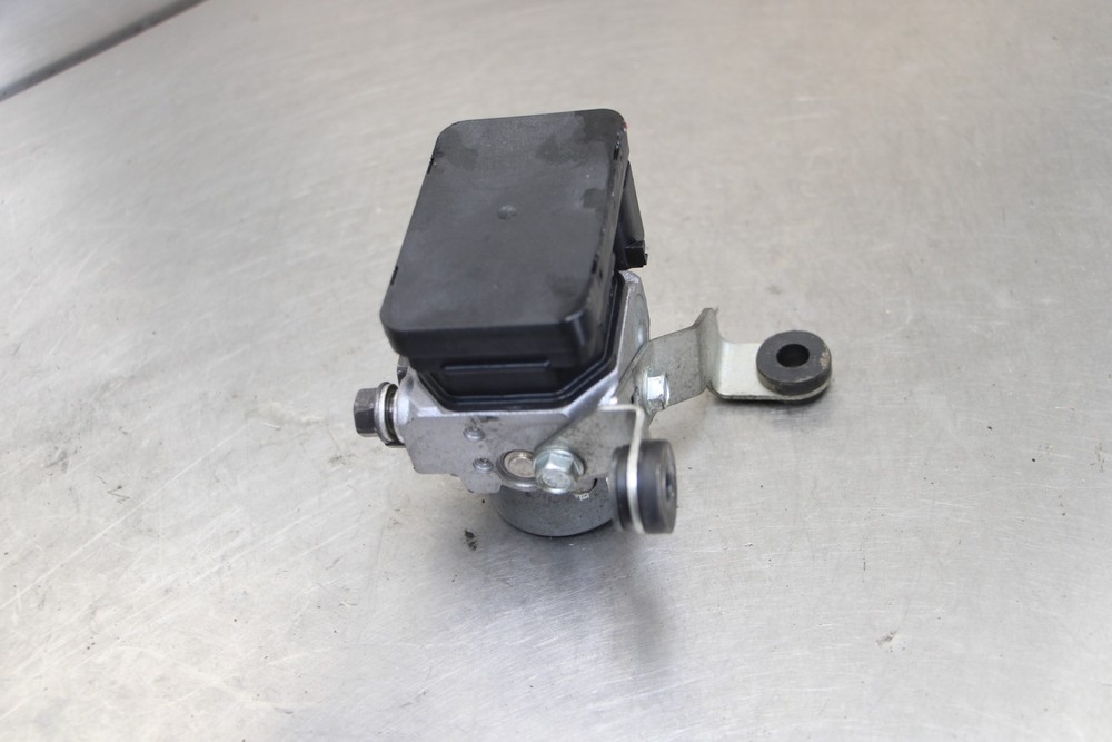 17-24 KAWASAKI Z900 ABS PUMP UNIT MODULE