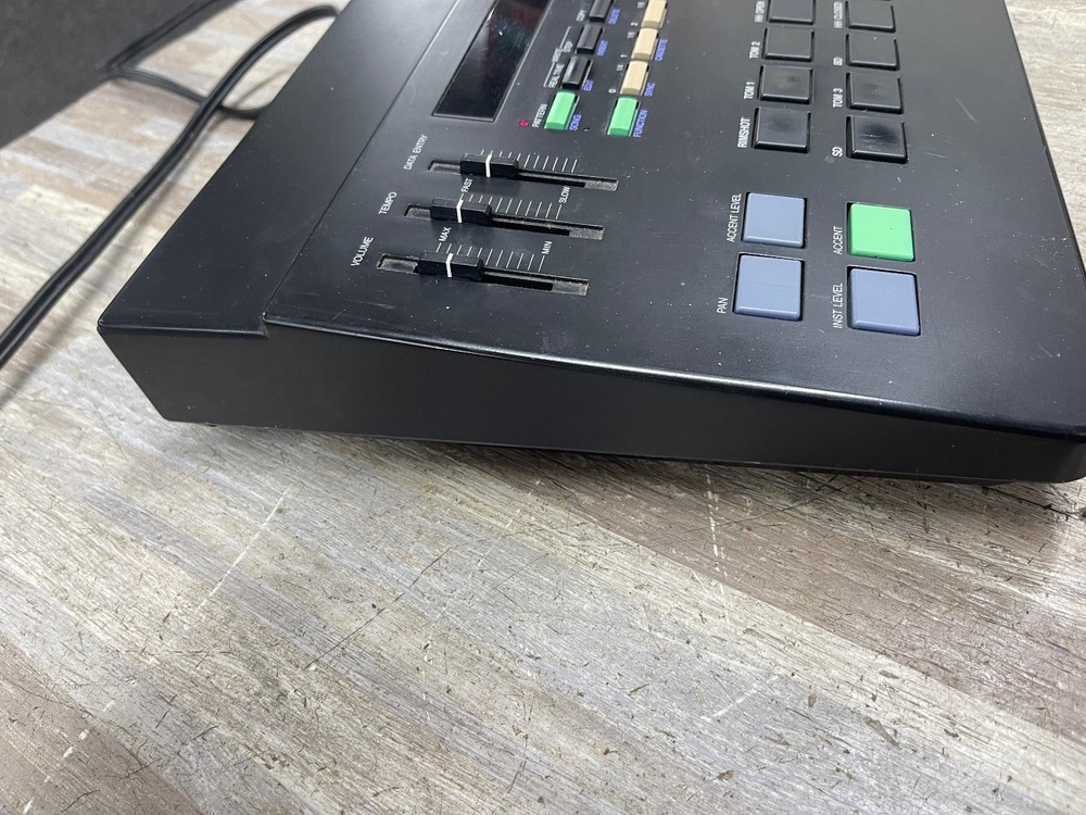YAMAHA RX15 Digital Drum Machine