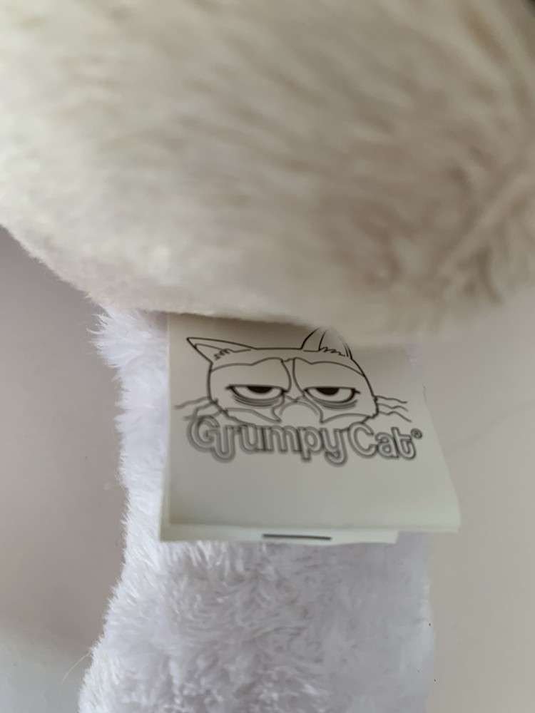 Grumpy Cat Valentine’s Plush Cat