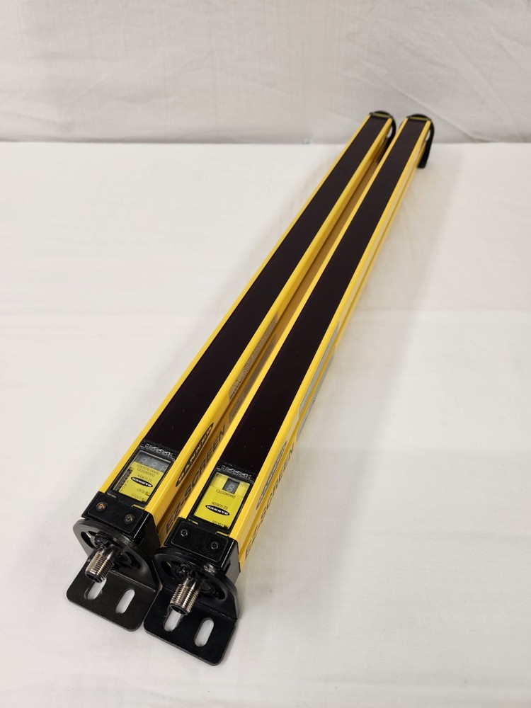 SLSP30-600Q88 Banner EZ-SCREEN Light Curtain  (Pair)