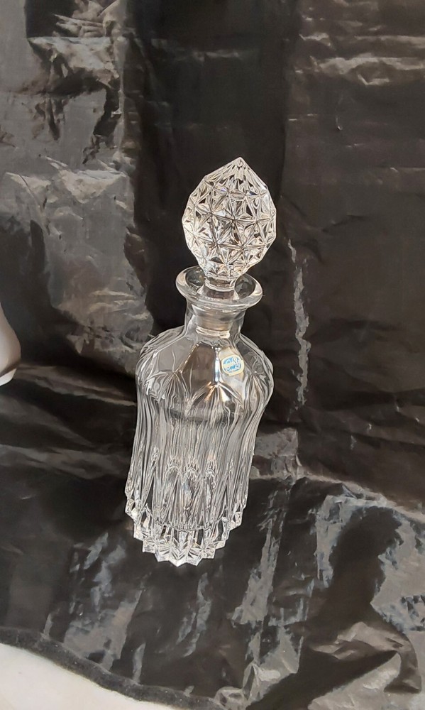 BOHEMIA CRYSTAL DIAMOND CUT WHISKY DECANTER BOTTLE