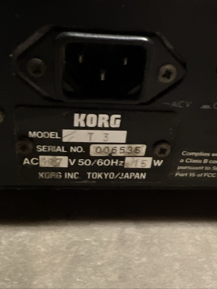 Korg T3 Keyboard - For Parts