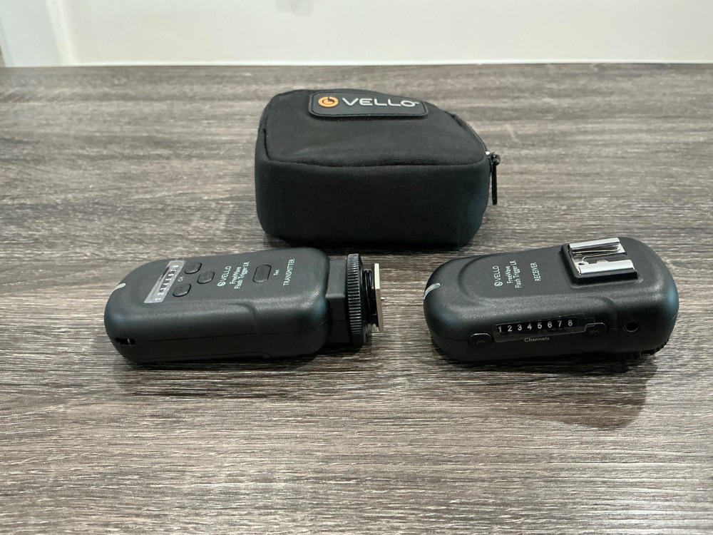 VELLO FREEWAVE LR WIRELESS FLASH TRIGGER/RECEIVER KIT NO BOX VELLO POUCH INCLUDE
