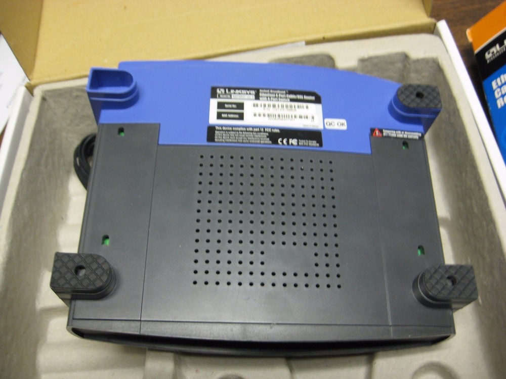 LINKSYS EtherFast Cable DSL Router with 4-Port Switch BEFSR41 Wired