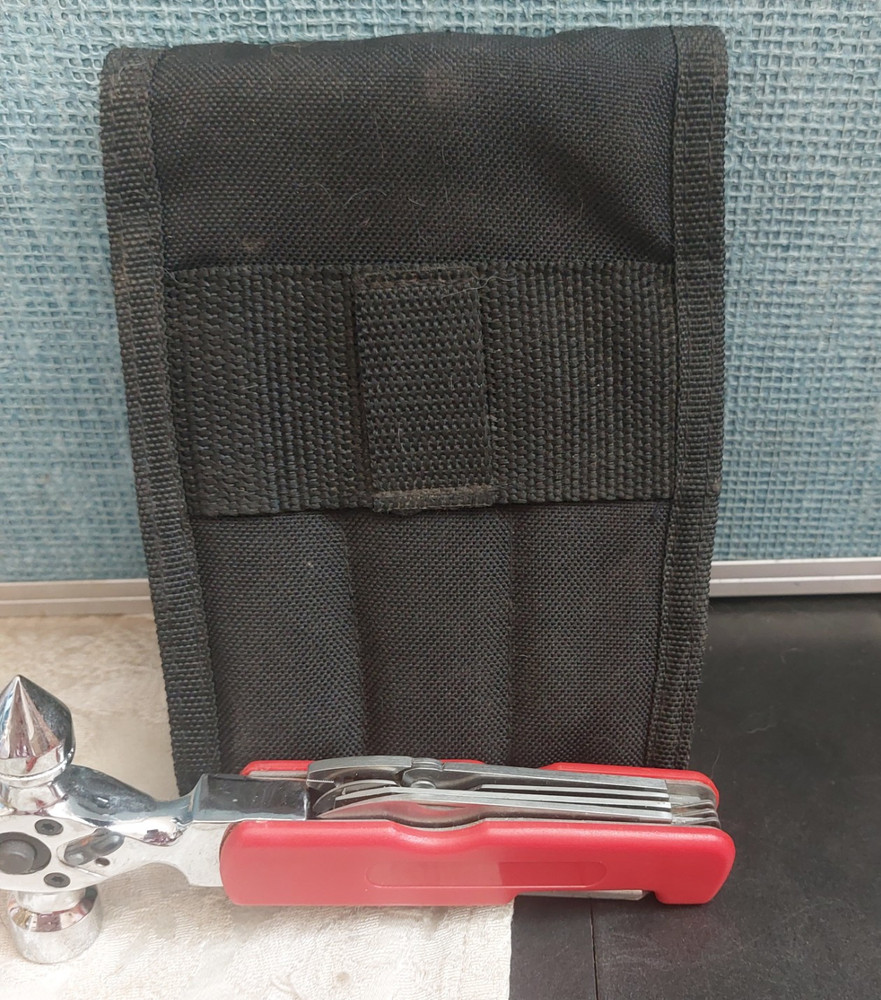 Mini Tool set with belt tool pouch Trucklite