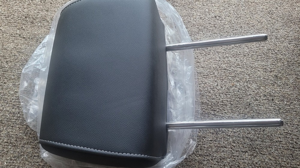 Chevrolet taho headrests (4)