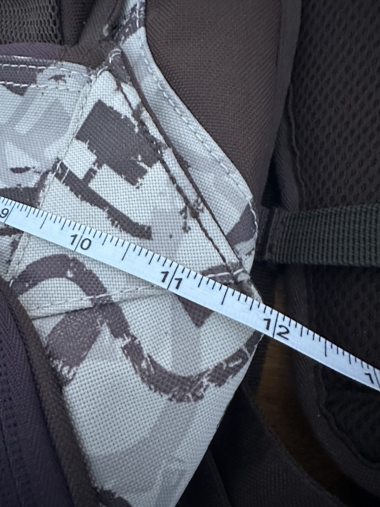 Ogio Hydration Backpack 2 Liters 70 Oz