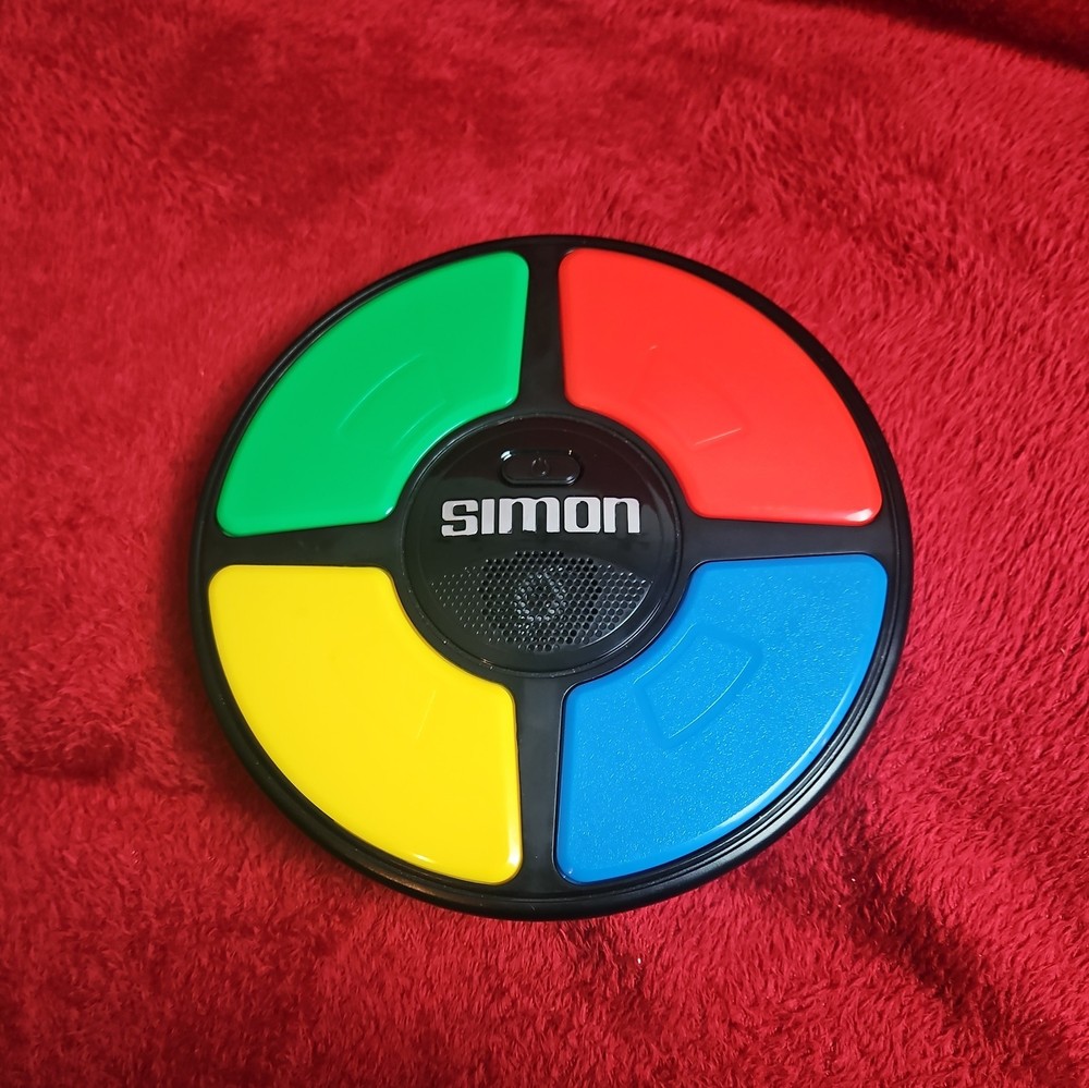 Hasbro Simon Says Electronic Game 2019 Classic Toy, Tested Working