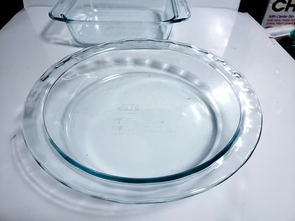 2 Pc PYREX Glass Bakeware Light Blue Tint - Square 2 Qt Baker, 9.5" Pie Plate