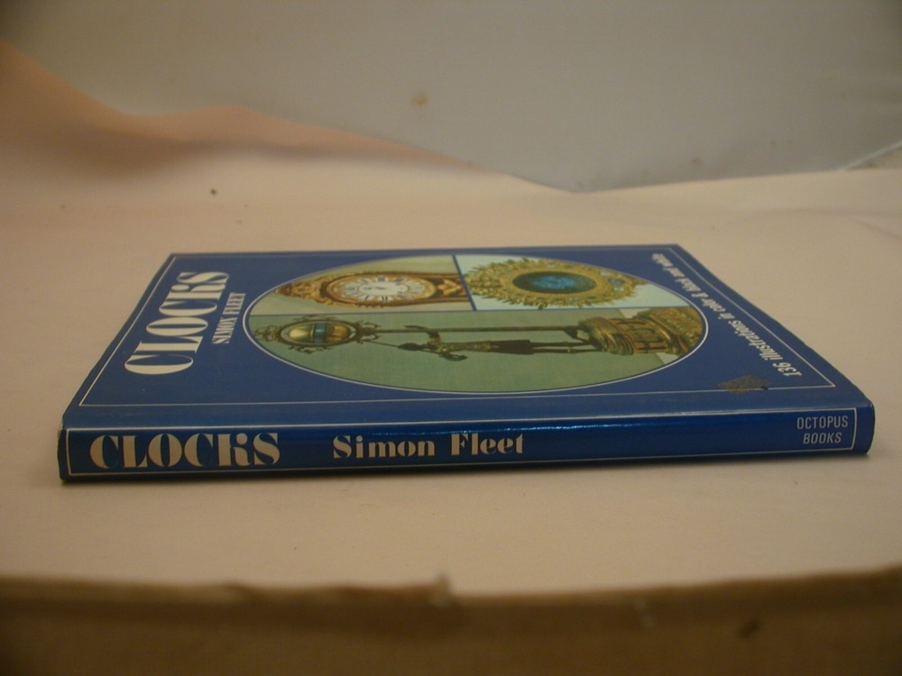 Book 2,478 – Clocks by Simon Fleet