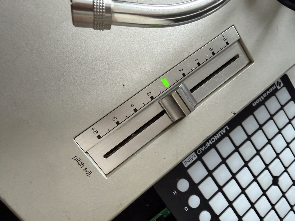 Technics 1200 MK2 Turntable Functional