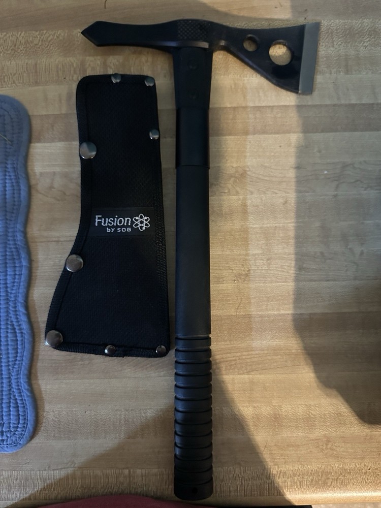 SOG THROWING AXE (B06003387)