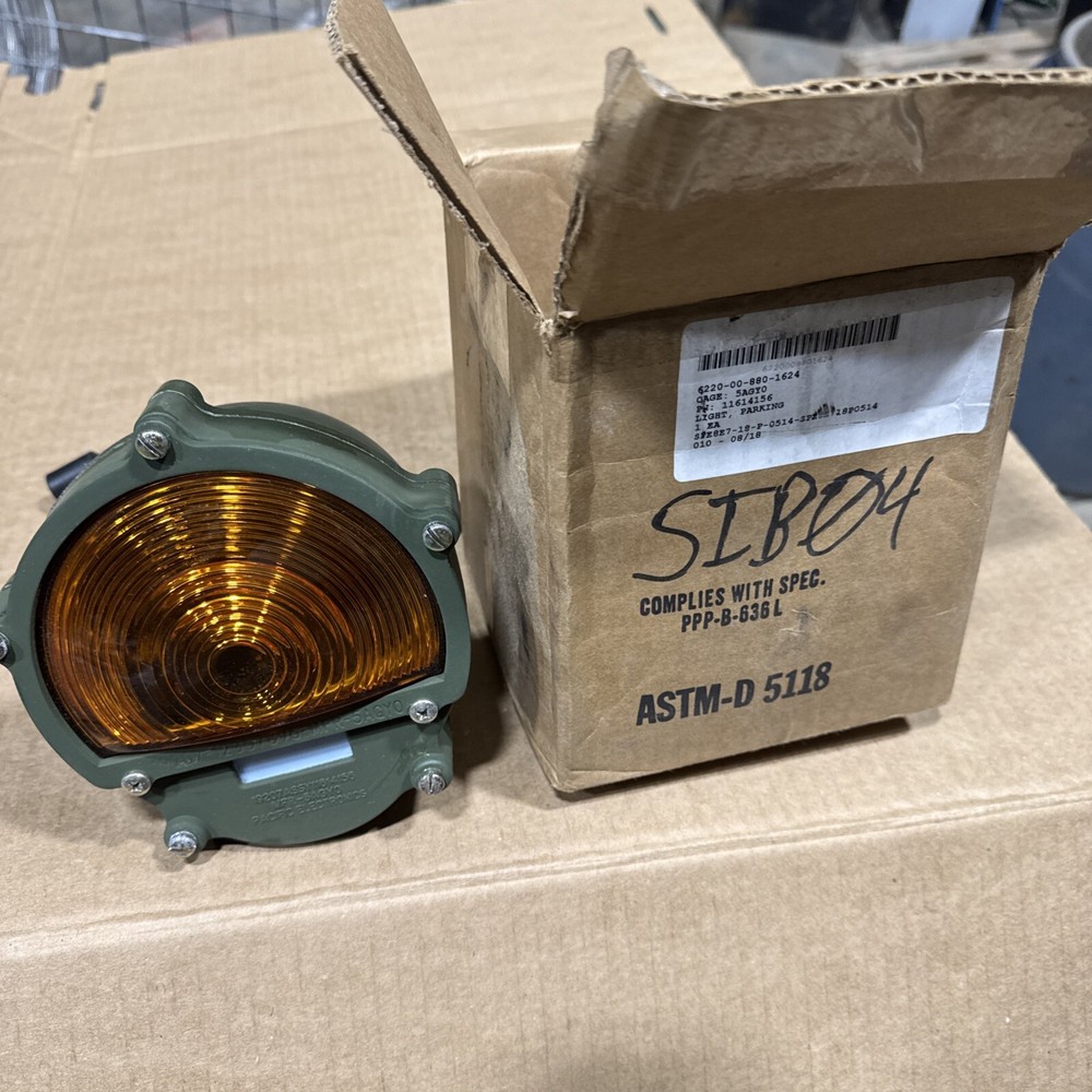 Parking Light Assembly 11614156 6220-00-880-1624 ALUMINUM HOUSING! NOS