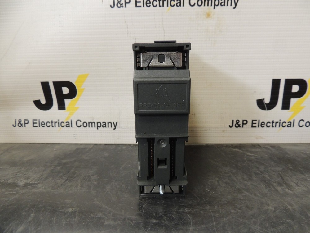 * SIEMENS SIMATIC S7-300 6ES7 322-1HH01-0AA0 RELAY OUTPUT MODULE