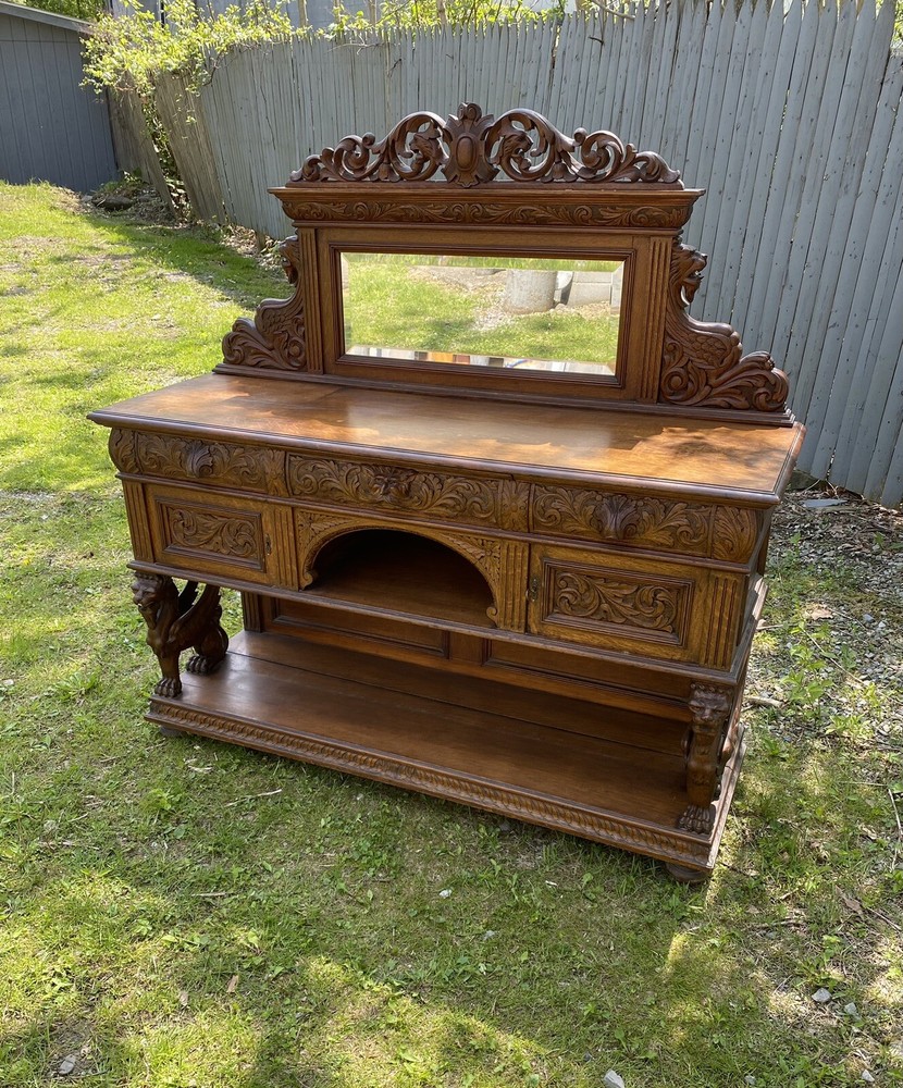 R.J. HORNER WINGED GRIFFIN OAK SERVER