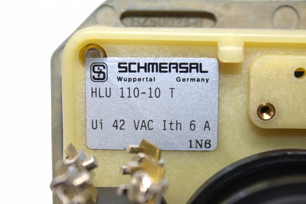 SCHMERSAL HLU 110-10T JOYSTICK