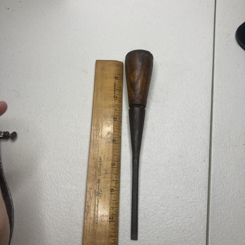 Vintage Hudson Forge Co. 1/4” Chisel. -ST