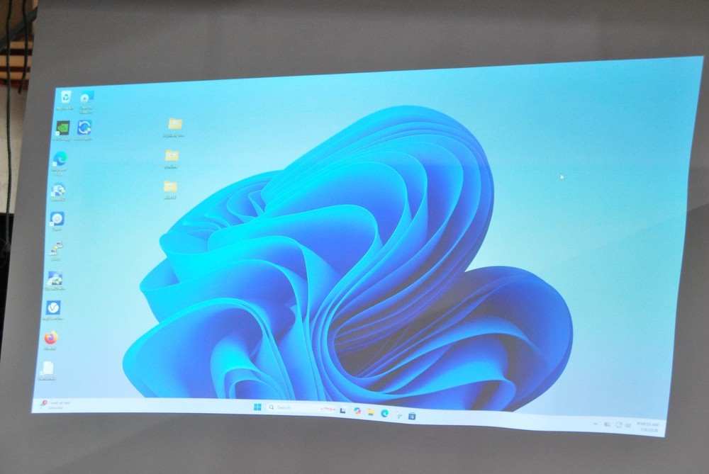 DIGITAL PROJECTION dVision 1080P PROJECTOR T8-B15