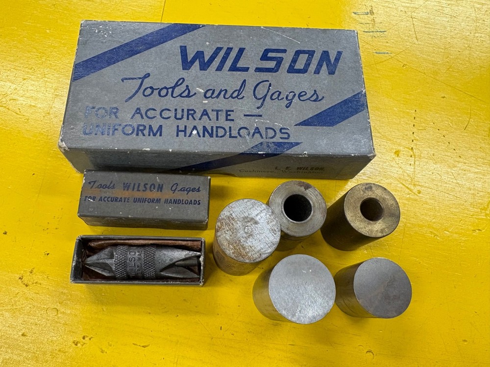 Display box Wilson Tools Gages Accurate Uniform Handload Ammo Vintage reloading