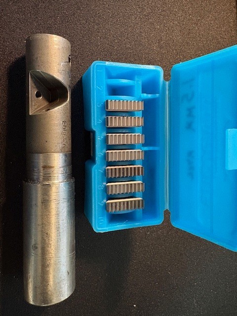 Vardex Thread Mill Holder w/ 1.5mm Pitch Inserts CNC Thread Mill Tool + Inserts