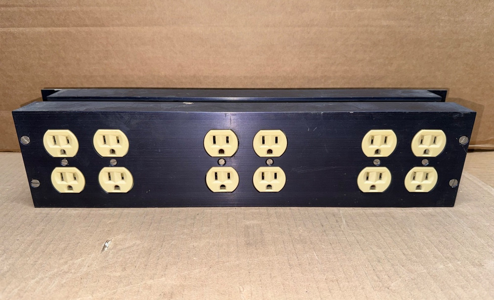 POWER DISTRIBUTION RACK / RACKMOUNT PANEL # 1