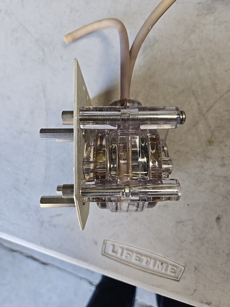 Cole-Parmer Masterflex Pump Head Model 7016-20 with mount