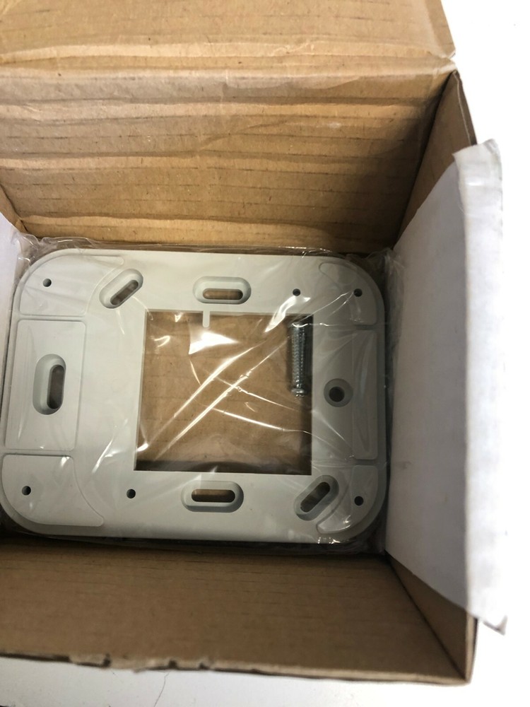 Software House SWH-4130- Multi-Technology Reader New