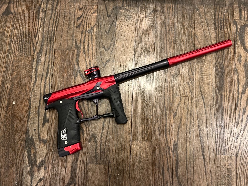 PLanet Eclipse GEO 3 Paintball Marker With IV Core