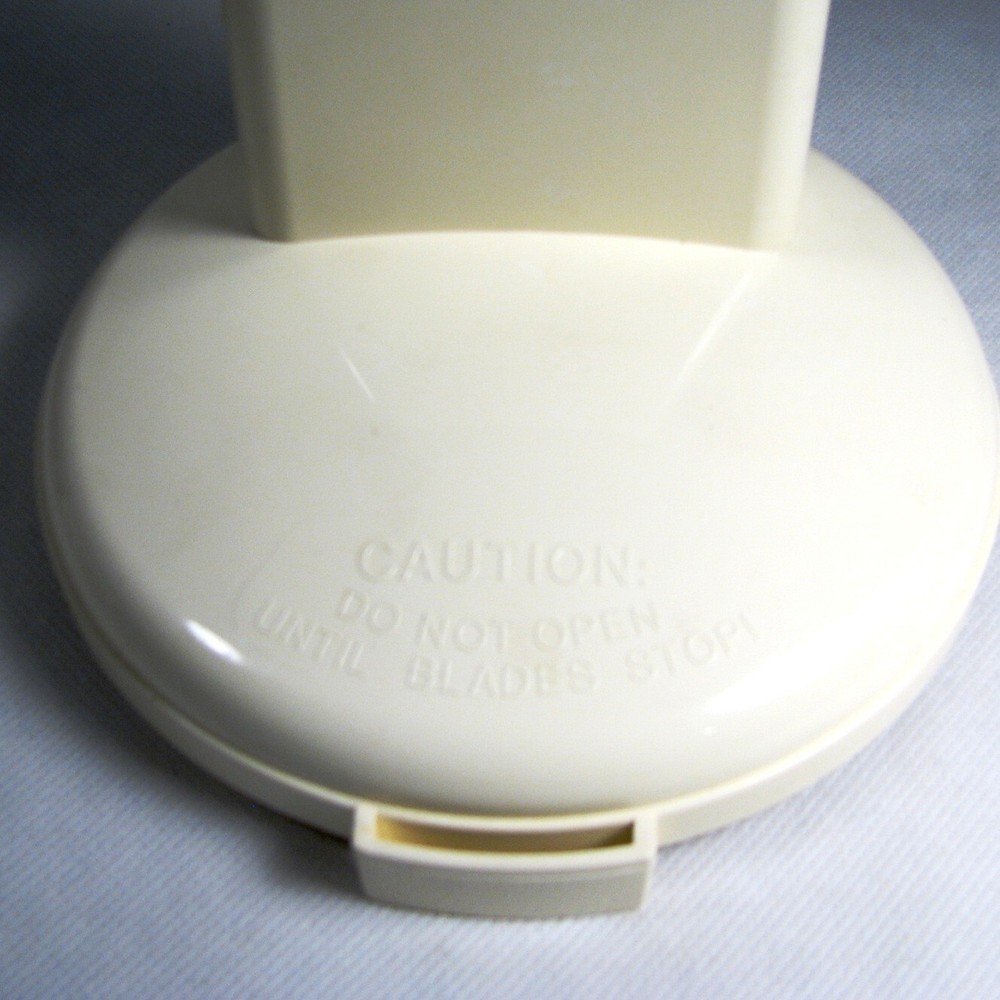 Sunbeam Model 14181 Oskar Food Processor Replacement Part Lid & Pusher EUC