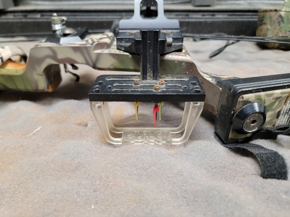 PSE Archery Carrera Right-Handed Camo Compound Bow a-x