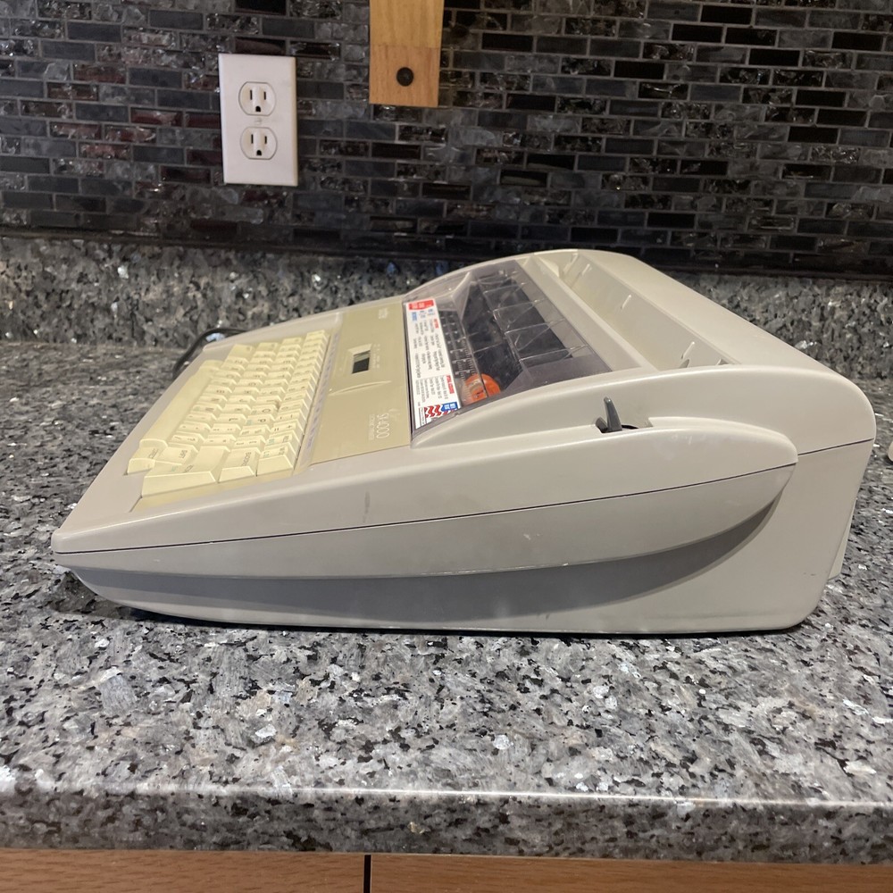 Brother SX-4000 Portable Electronic Typewriter - Needs Ribbon - READ