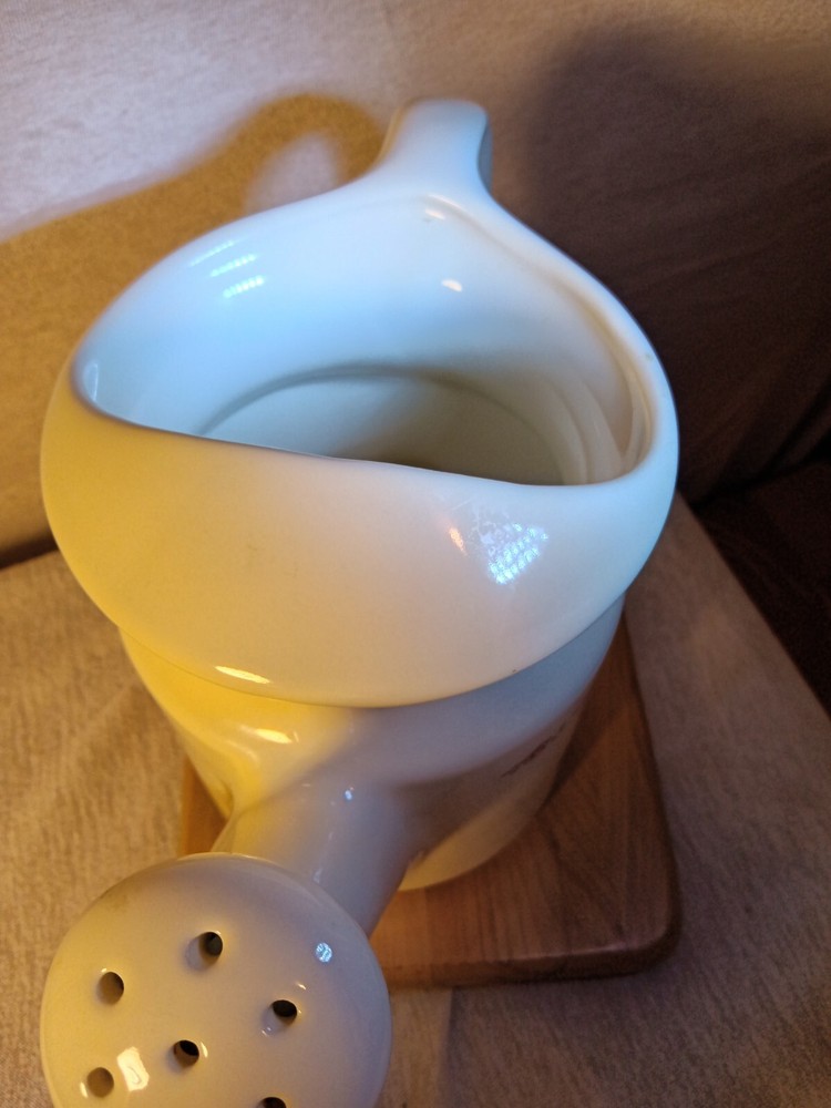 watering pitcher, Phaltzgraph trousseau pattern