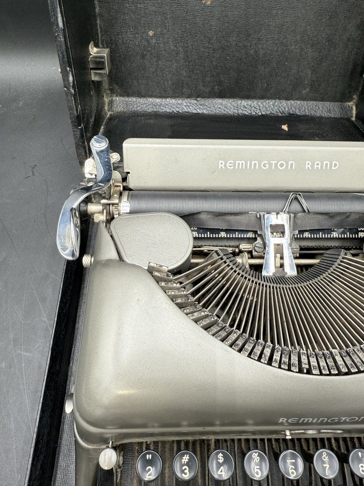 Vintage Remington Rand Deluxe Model 5