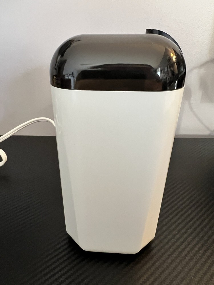 Grindmaster Cafemill White & Black Coffee Grinder Cleaning Brush