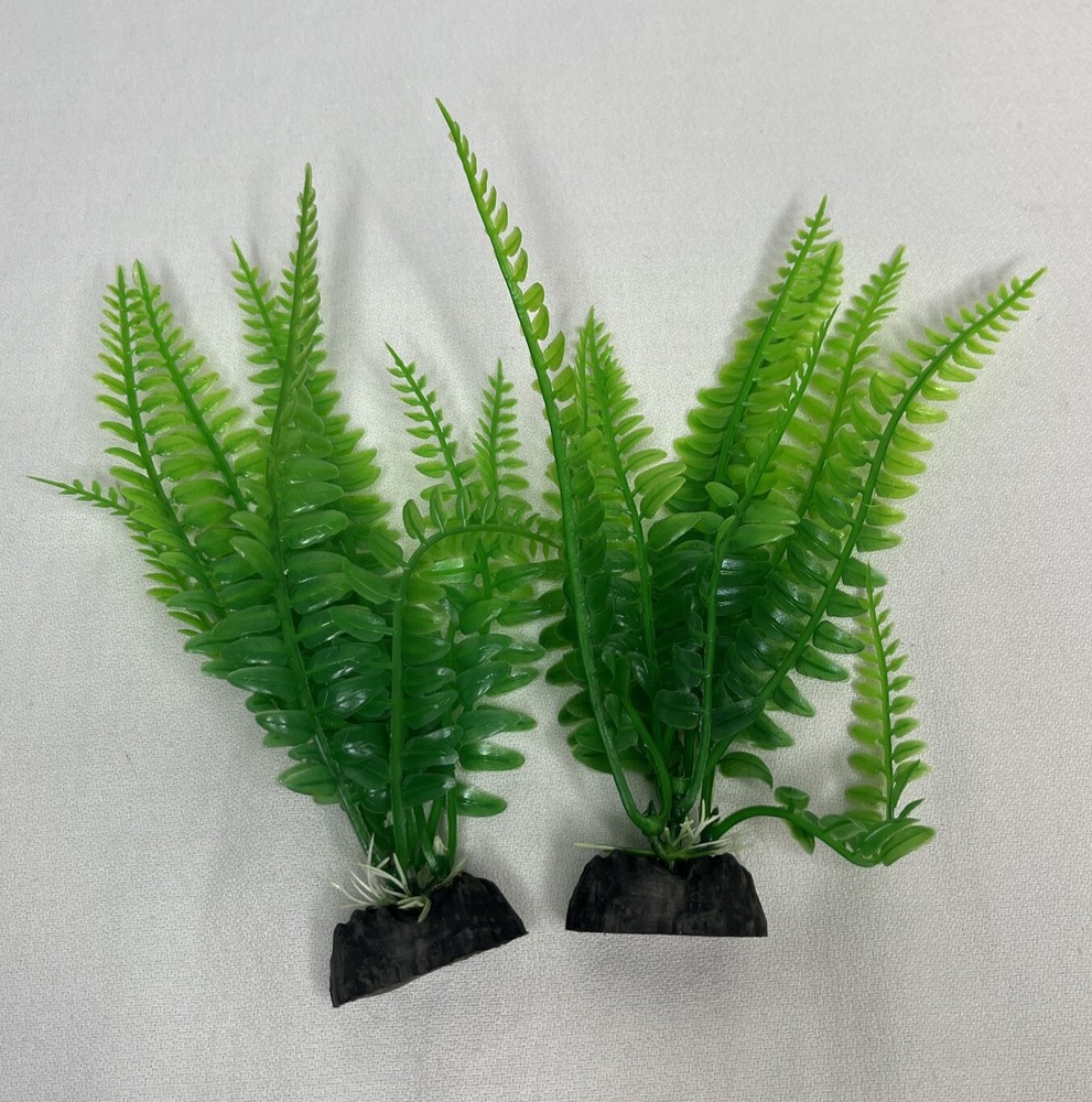 2PC Xunyee Plastic Aquarium Plants