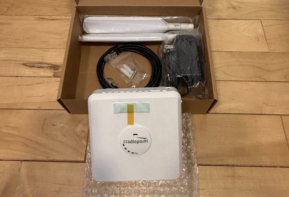 Cradlepoint Arc CBA850 LTE Adapter- White NEW