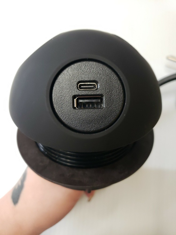 Hemisphere Power & USB Charging Desk Groment (BYRNE)